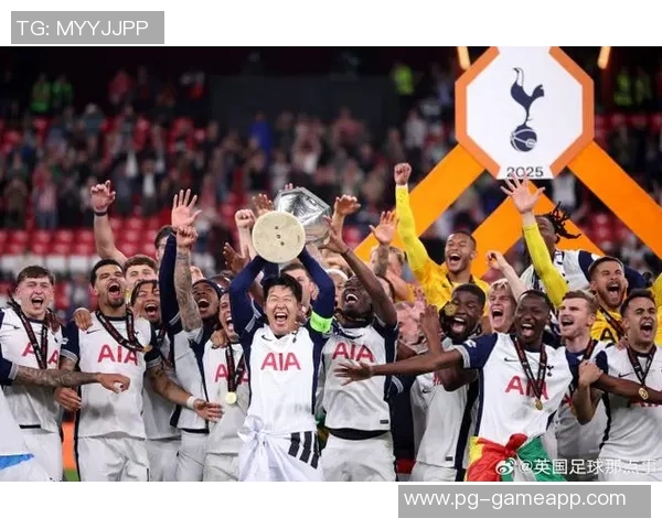 欧联杯激战尤文图斯3-0热刺神奇扑救引发争议判罚全场沸腾