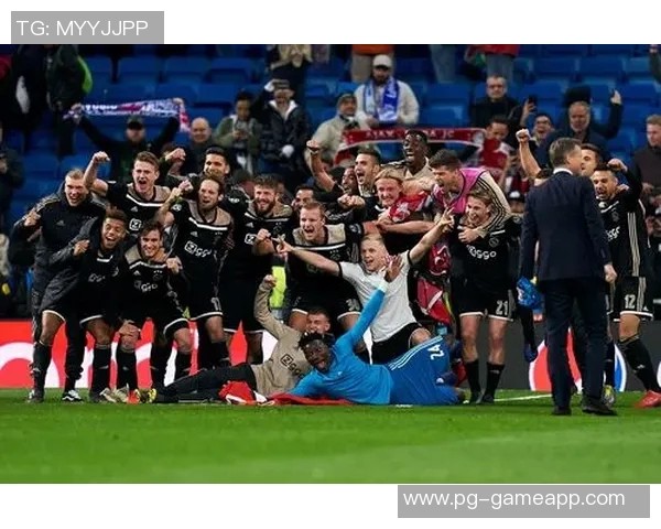 皇马逆袭尤文图斯6-2大胜赛场瞬间引发热烈讨论与数据分析