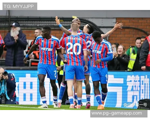 欧冠激战曼联大胜里昂四球狂潮引发全场沸腾解析