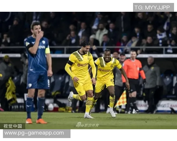 足总杯波尔图与多特蒙德战平点球大战引发争议判罚全场沸腾 足总杯波尔图与多特蒙德战平点球大战引发争议判罚全场沸腾
