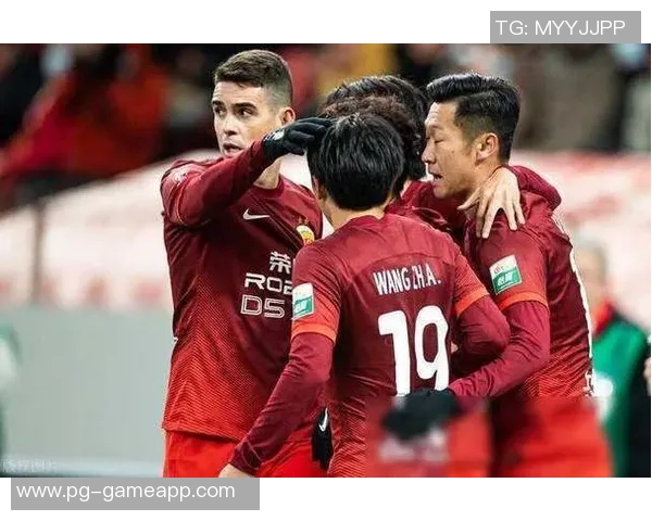 德甲热战阿森纳与AC米兰激战成平局转会传闻引发球迷热议 德甲热战阿森纳与AC米兰激战成平局转会传闻引发球迷热议