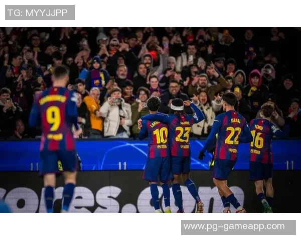 英超激战AC米兰逆转巴萨争议判罚引发全场热议